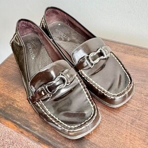 Vintage chocolate brown patent leather loafer 8.5 Prep Academia